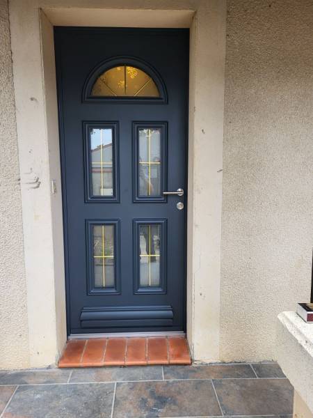 Porte d'entrée aluminium moderne Frouzins 31