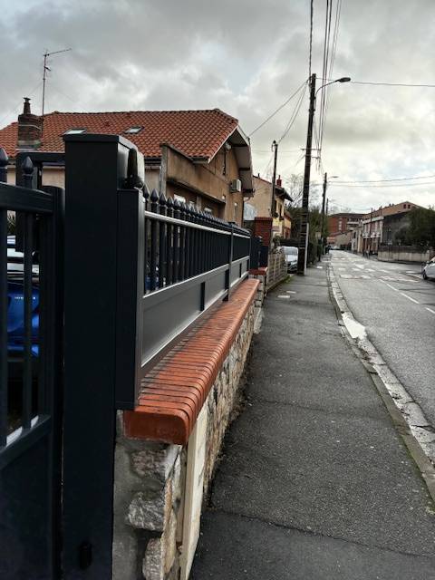 Clôture extérieure à Frouzins