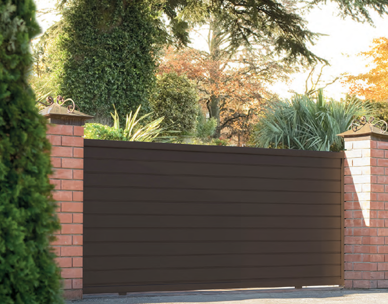 Portail coulissant aluminium robuste et sans entretien, idéal pour sécuriser et embellir votre maison à Toulouse.