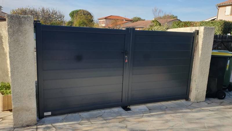 Portail battant 2 vantaux sur mesure à Toulouse 