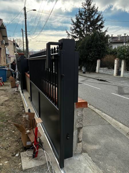 Photo du coulissant posé pare Fenêtres et vérandas toulousaines